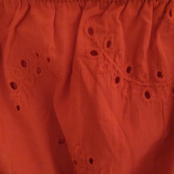 MAURICES, EYELET, SLEEVLESS, SHOULDER TIES, LINED, PEPLUM, TOP - Picture 3 of 5
